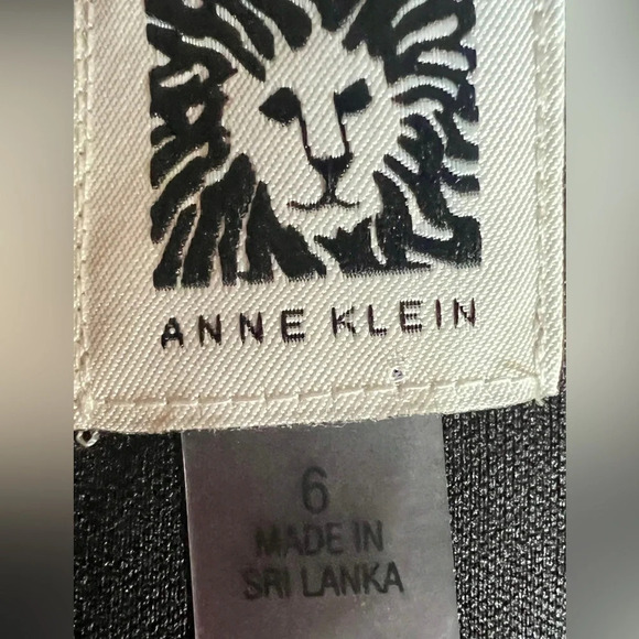 Anne Klein size 6 floral faux wrap dress, office, party, date night - Picture 9 of 11